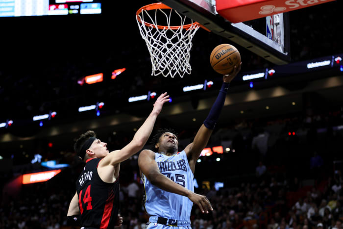 GG Jackson drives to the basket against Miami Heat guard Tyler Herro (25th Jan., 2023)